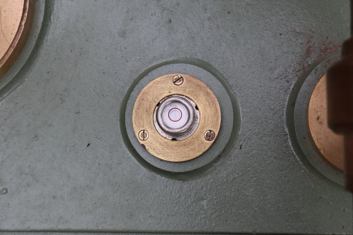 Budenberg deadweight pressure gauge tester with weights
