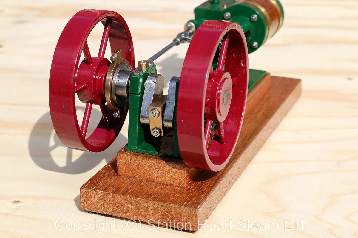 Horizontal mill engine with wood lagged cylinder