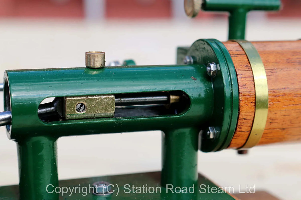 Horizontal mill engine with wood lagged cylinder