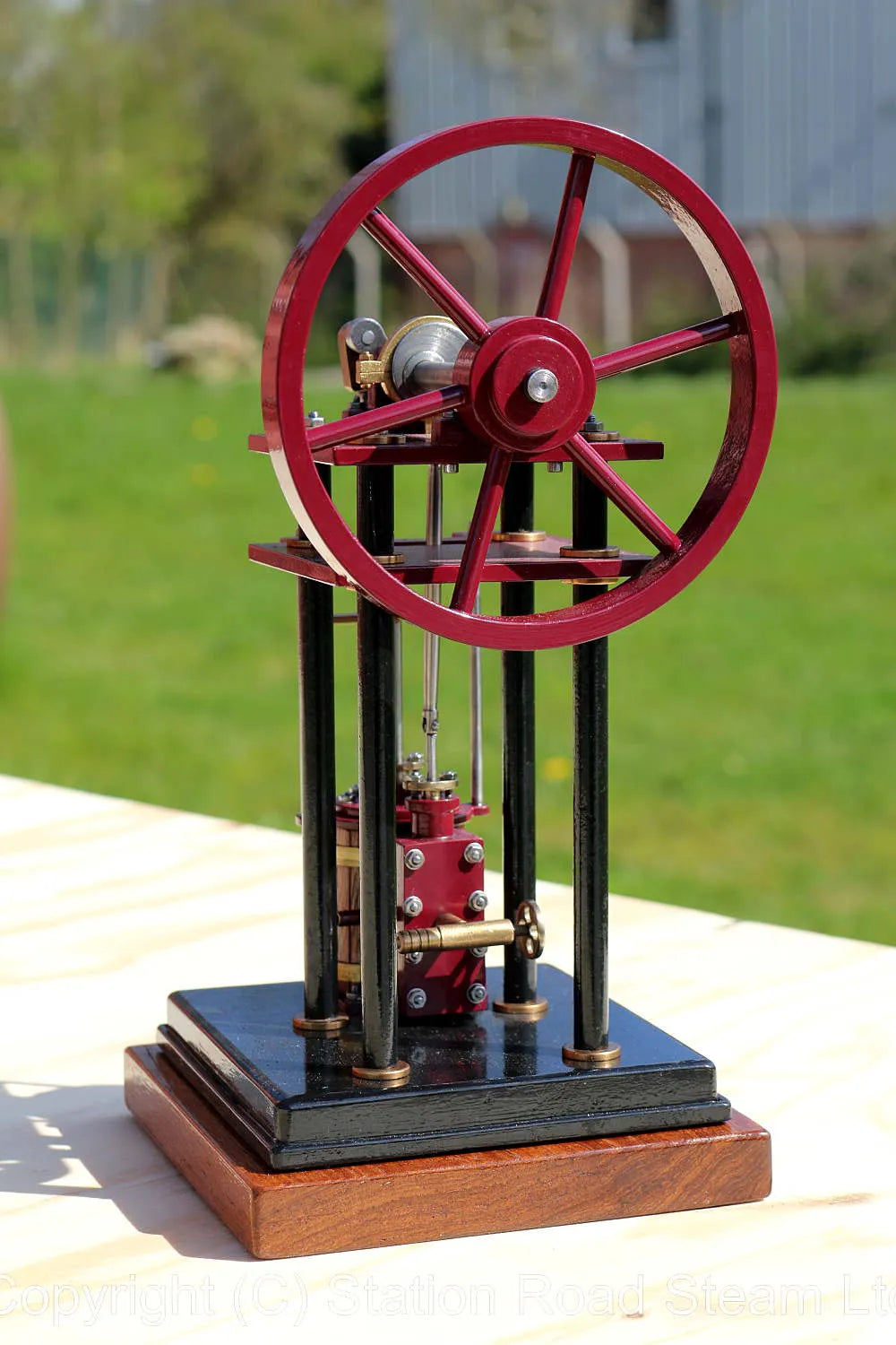 Overtype single cylinder engine