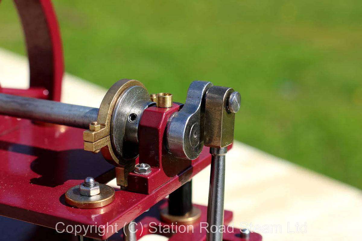 Overtype single cylinder engine