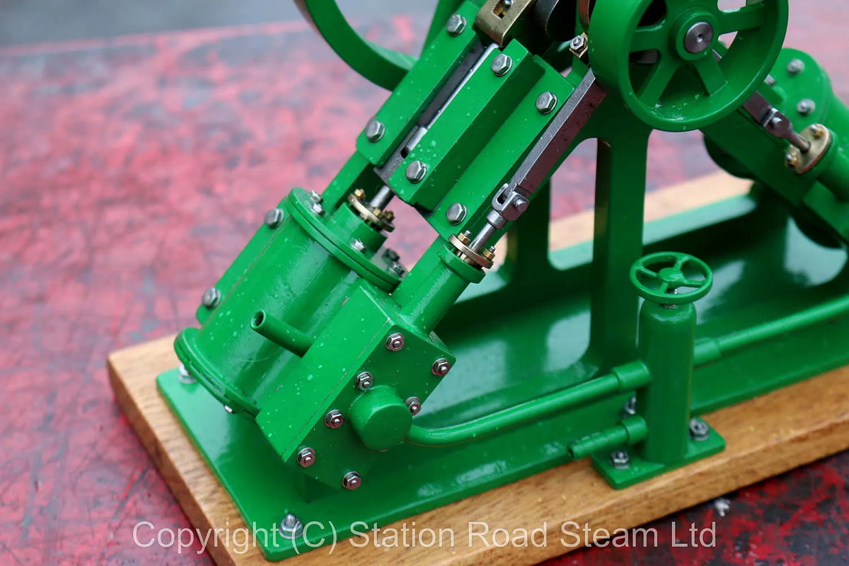 Double diagonal engine