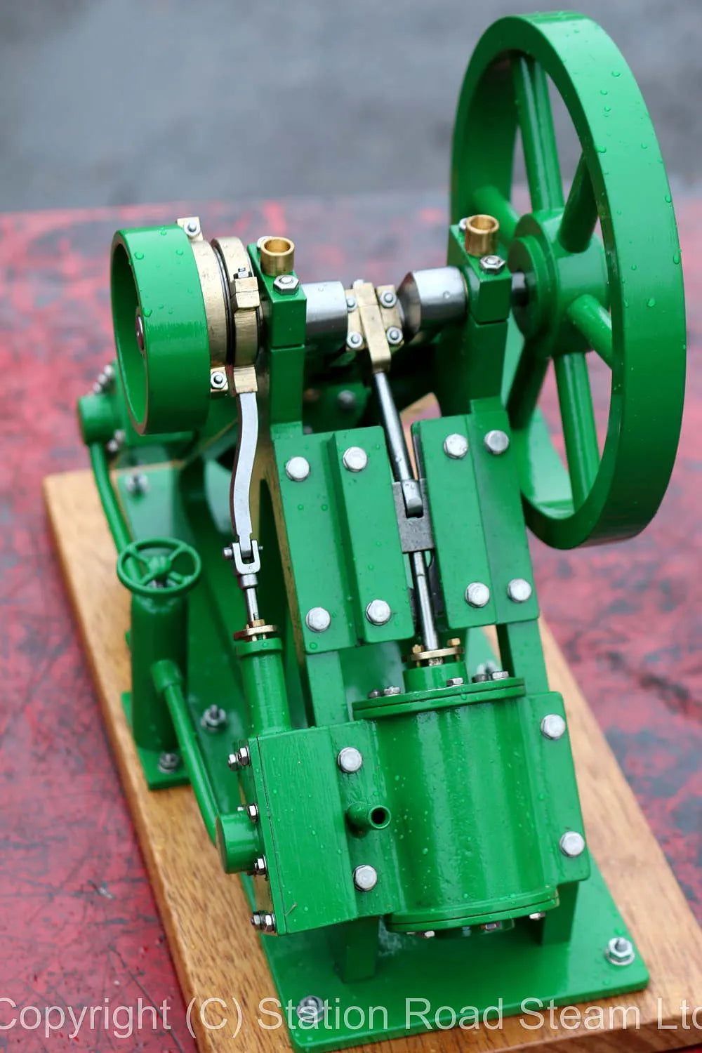 Double diagonal engine