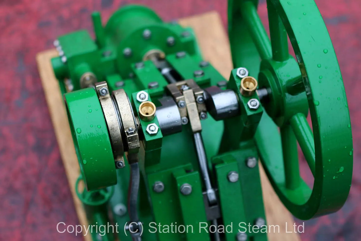 Double diagonal engine