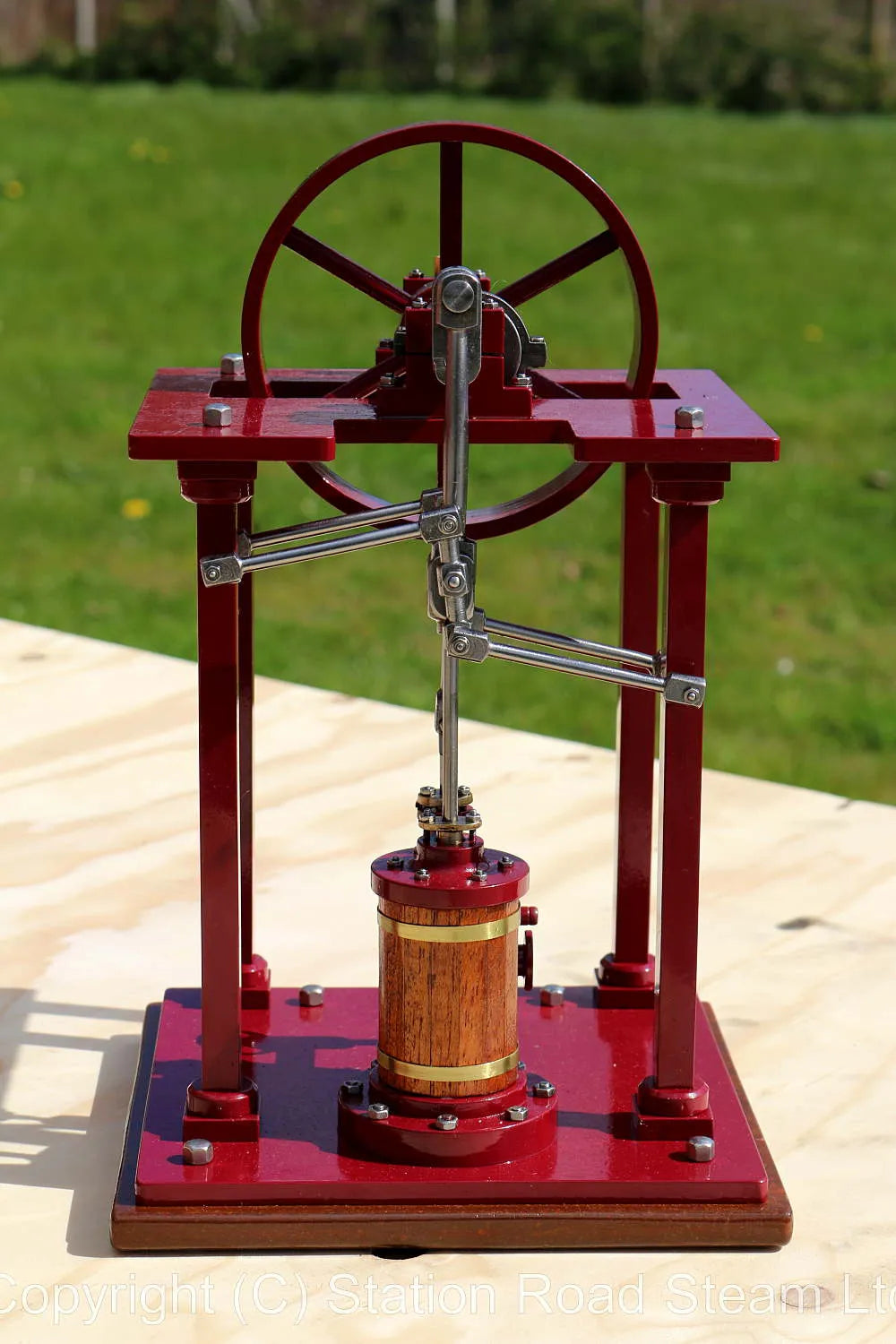 Hart overtype vertical engine