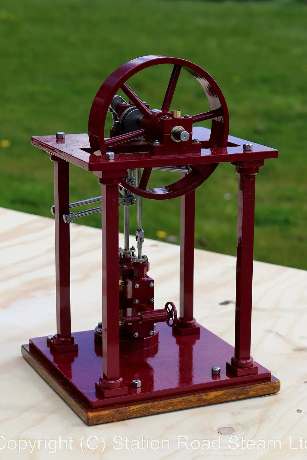 Hart overtype vertical engine