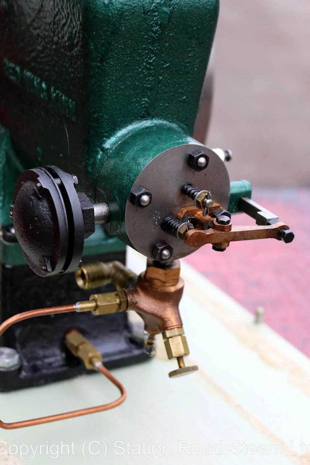 Red Wing open crank engine