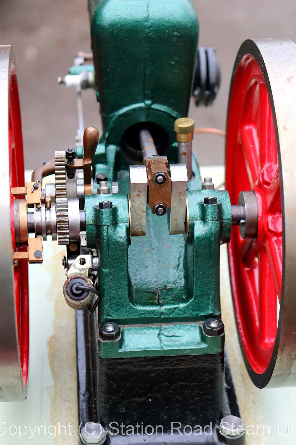 Red Wing open crank engine
