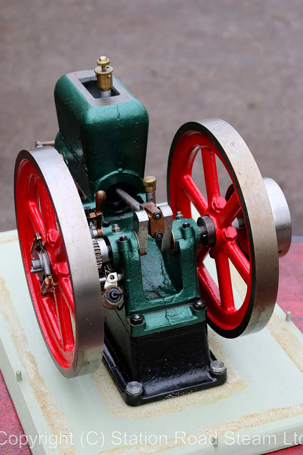 Red Wing open crank engine