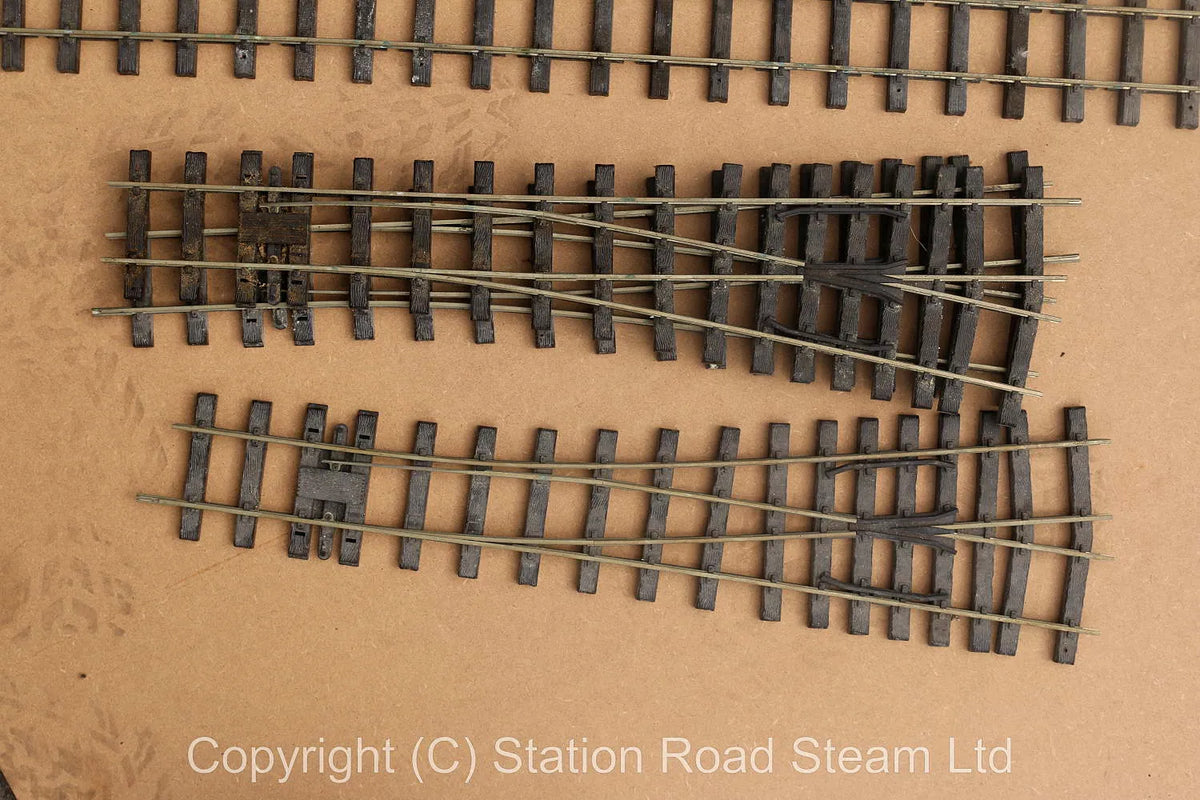 10 metres gauge 1 track, three turnouts