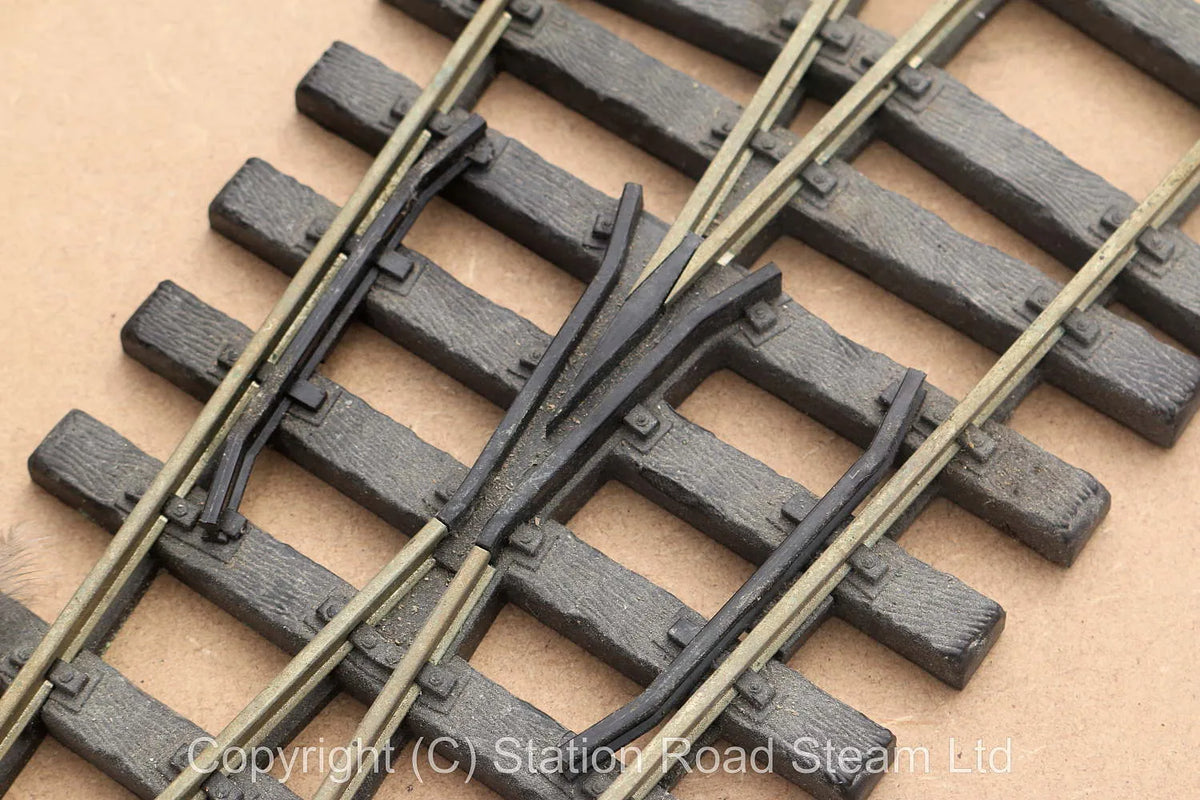 10 metres gauge 1 track, three turnouts