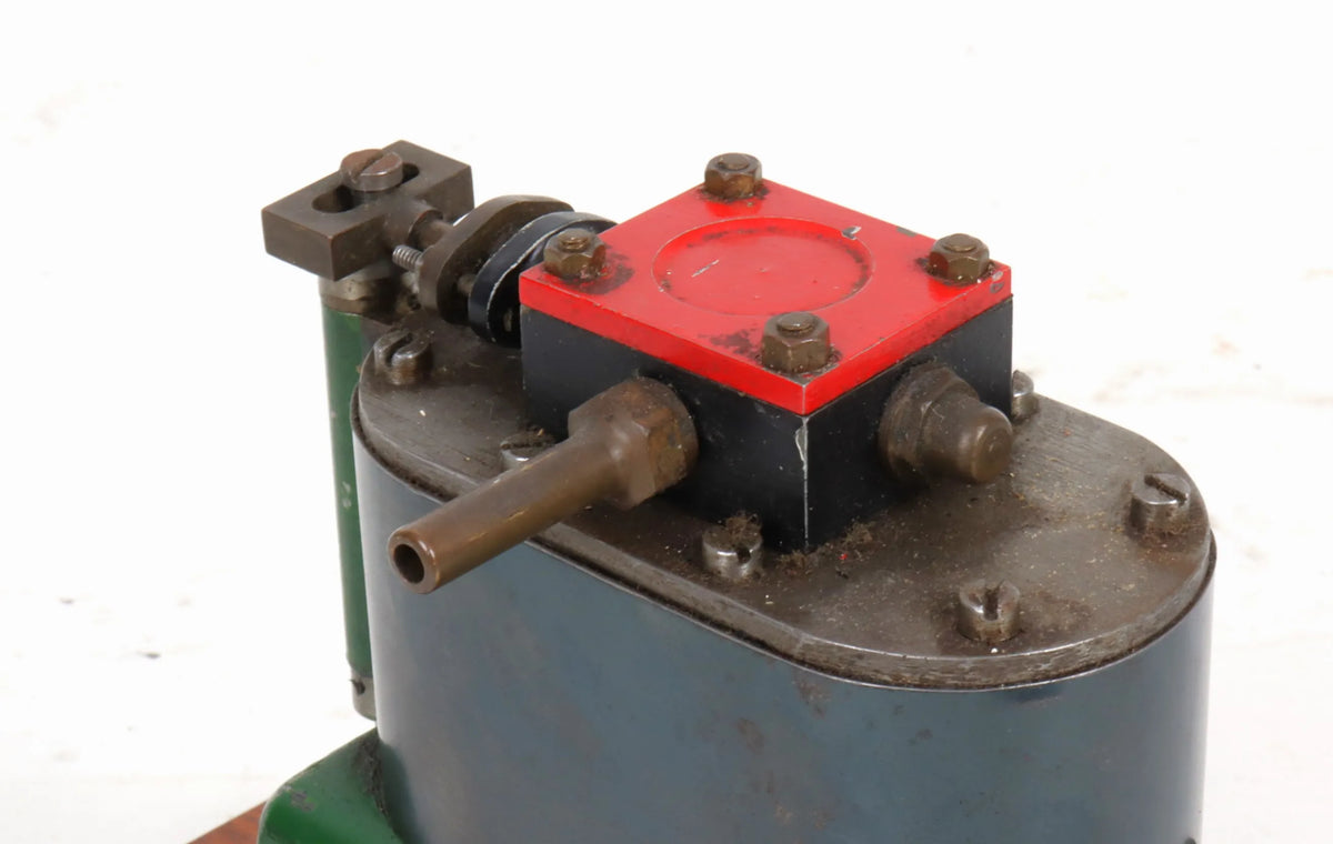 Small high speed twin cylinder marine engine