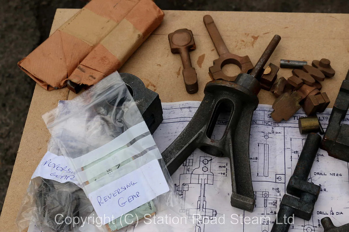 Stuart No.4 vertical engine with reversing gear castings