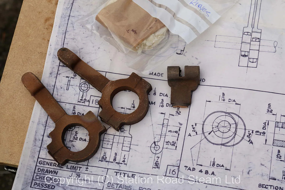Stuart No.4 vertical engine with reversing gear castings