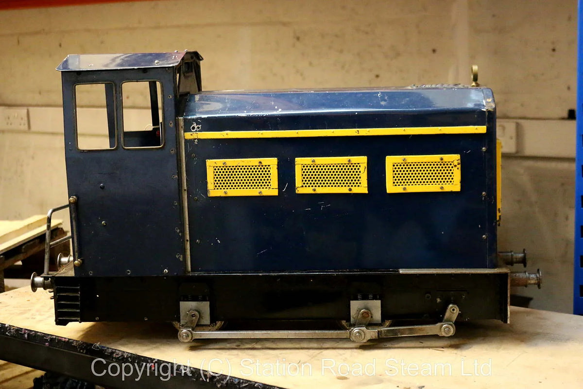 5 inch gauge freelance 0-4-0 battery electric