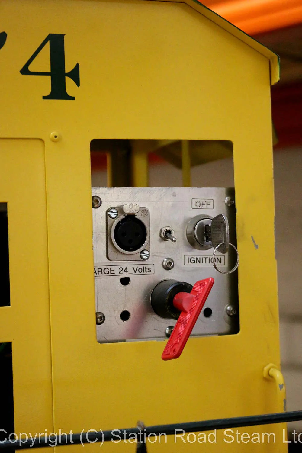 7 1/4 inch gauge "Super Huskie" 0-4-0 battery electric
