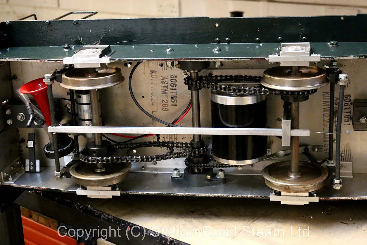 7 1/4 inch gauge "Super Huskie" 0-4-0 battery electric