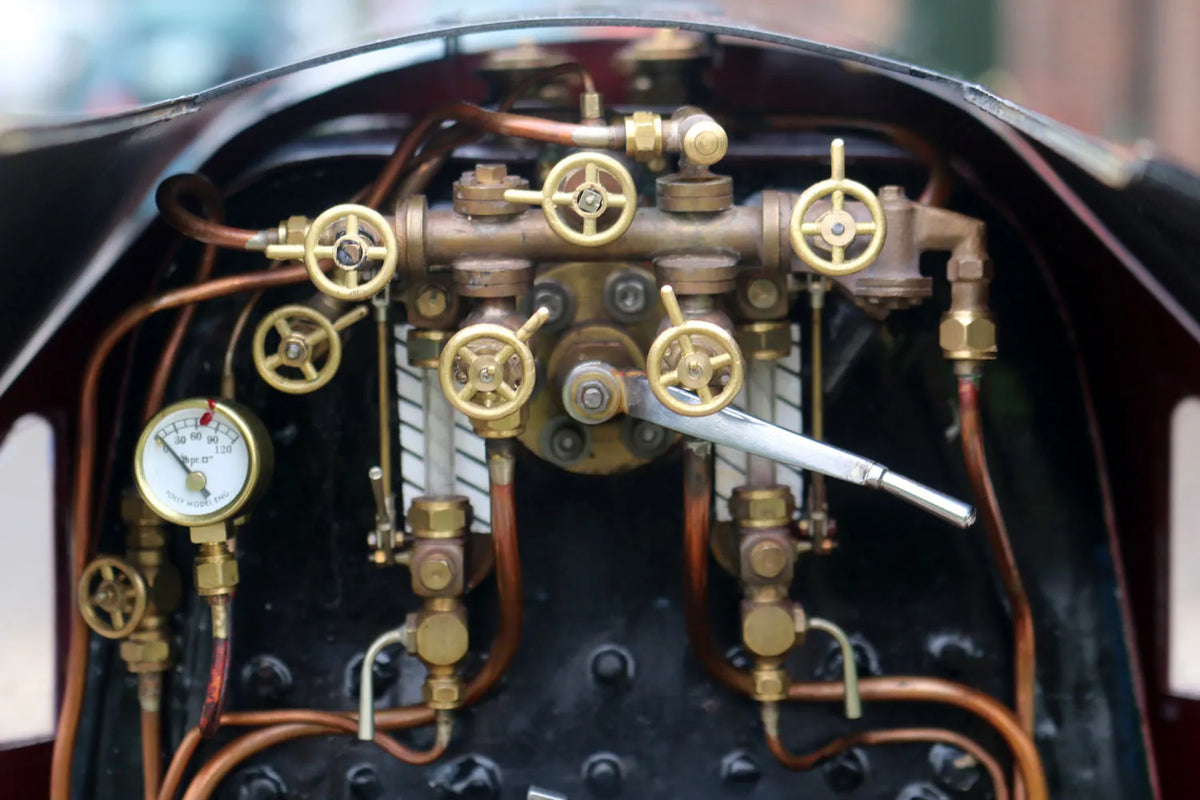 5 inch gauge LMS Duchess "Sir William A Stanier FRS"
