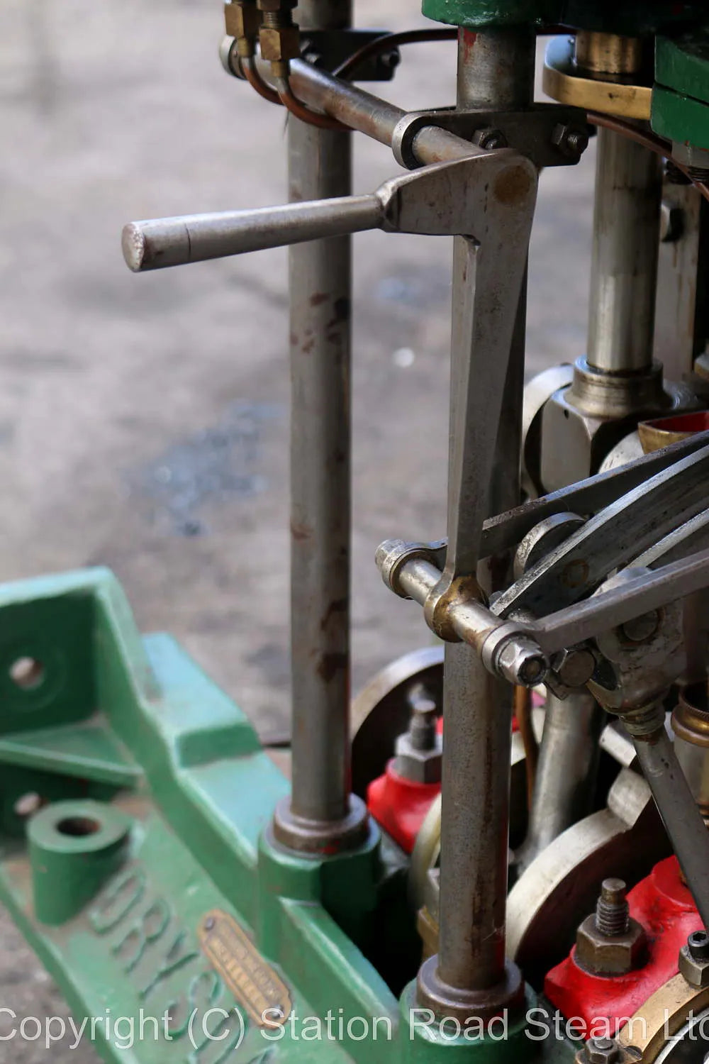 Drysdale vertical engine with reversing gear