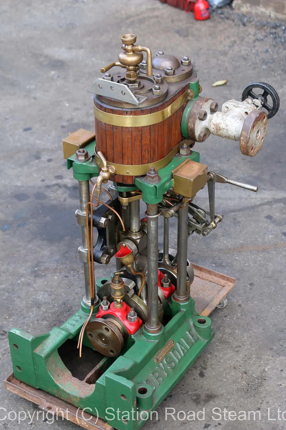 Drysdale vertical engine with reversing gear