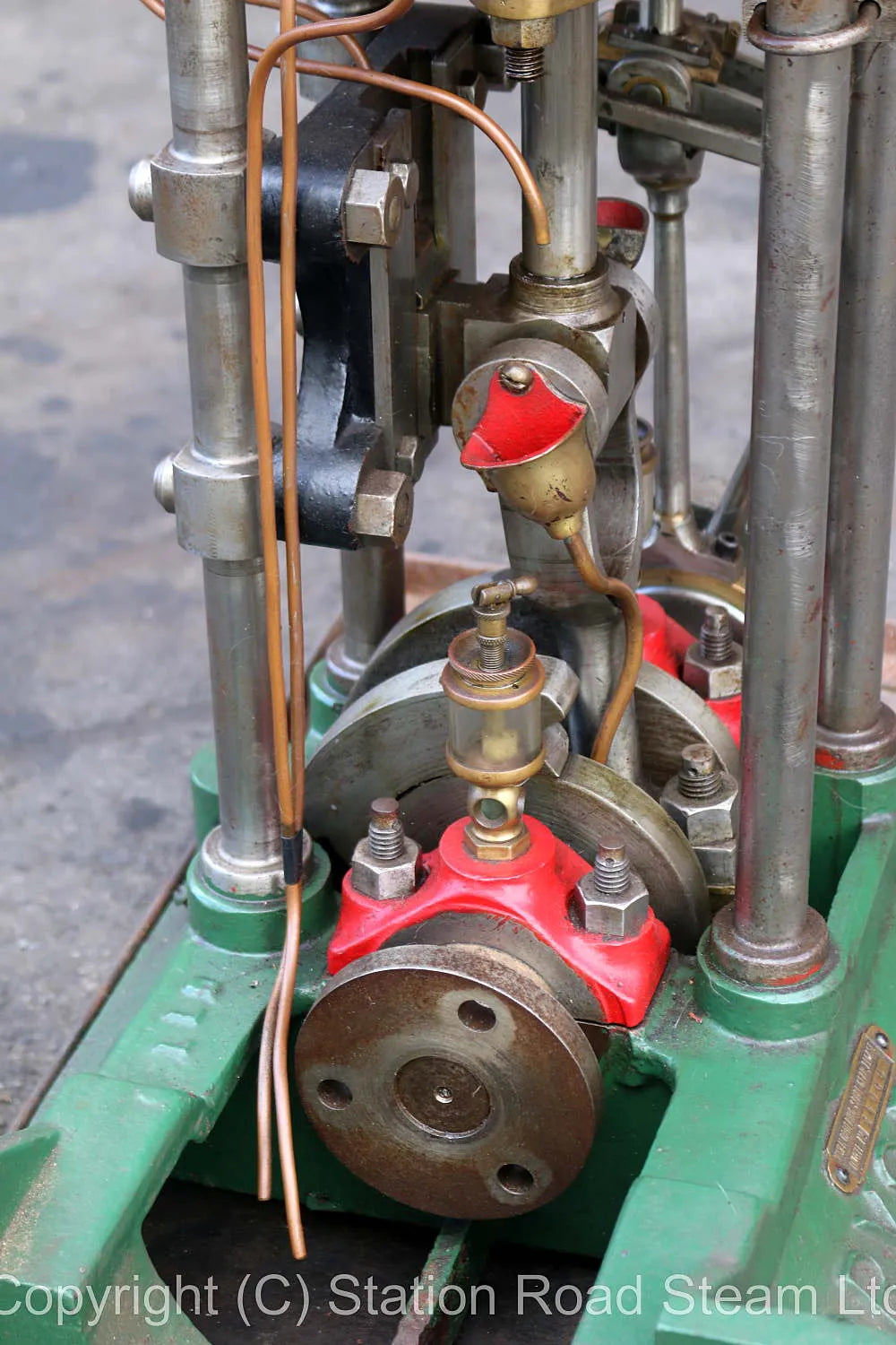 Drysdale vertical engine with reversing gear