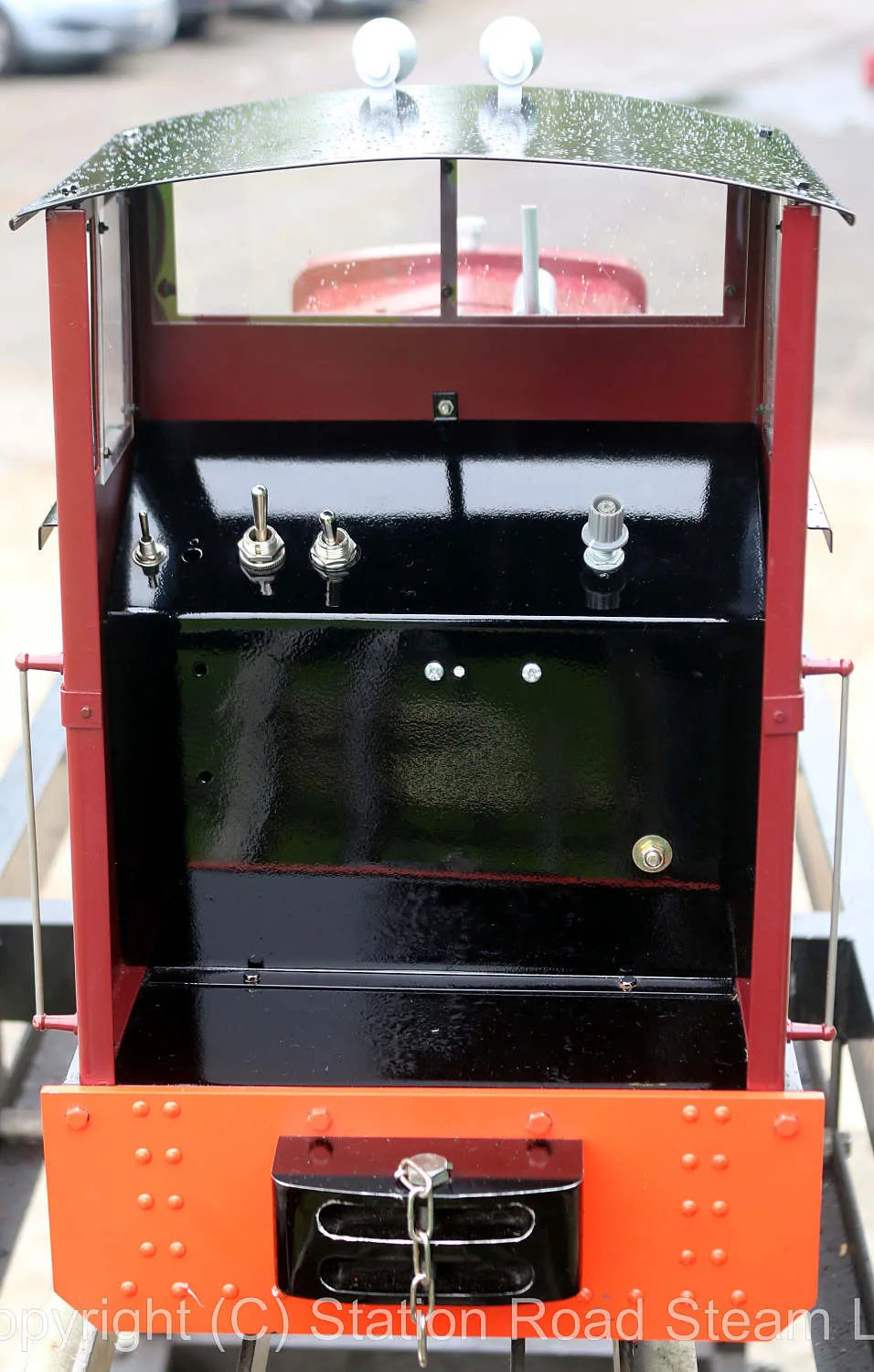 5 inch gauge Maxitrak "Planet" battery electric shunter