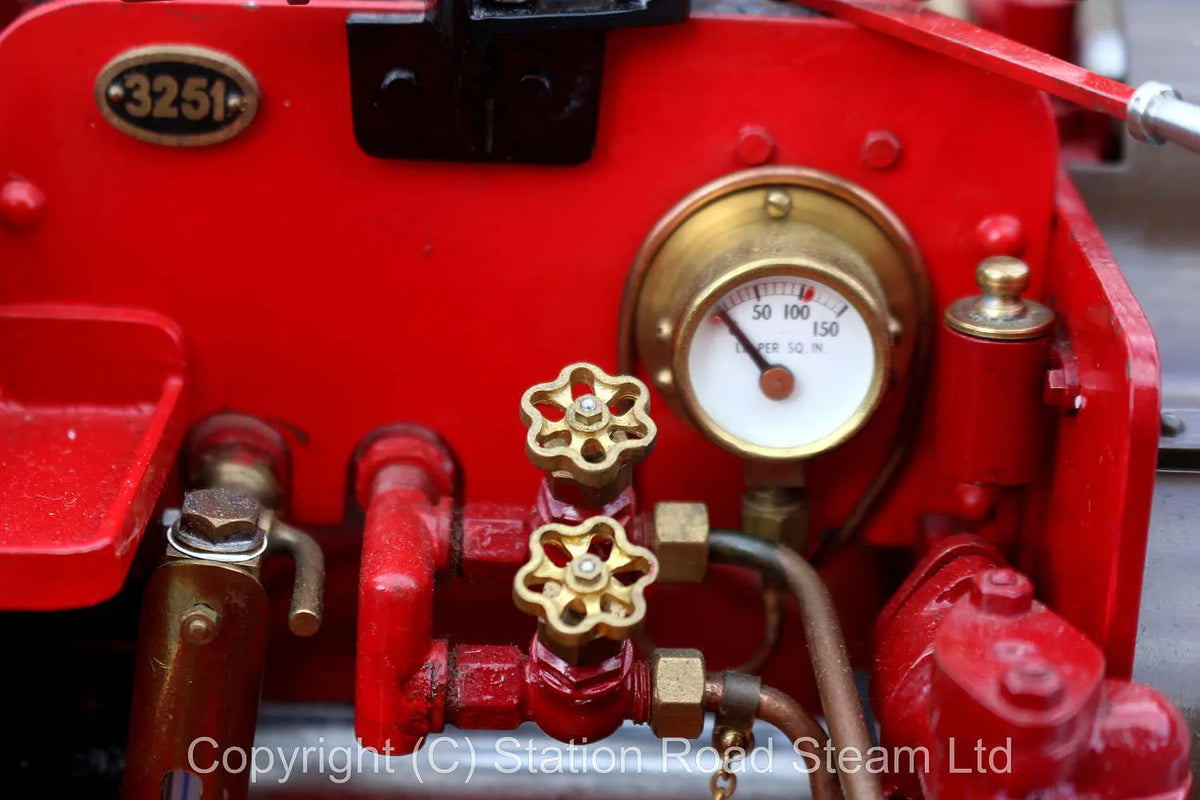1 1/2 inch scale Allchin traction engine