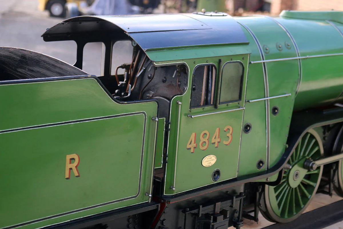 7 1/4 inch gauge LNER V2 2-6-2