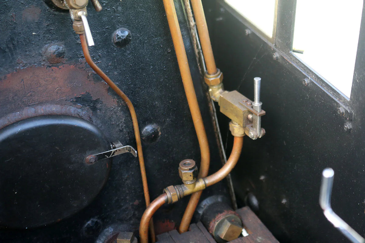 7 1/4 inch gauge LNER V2 2-6-2