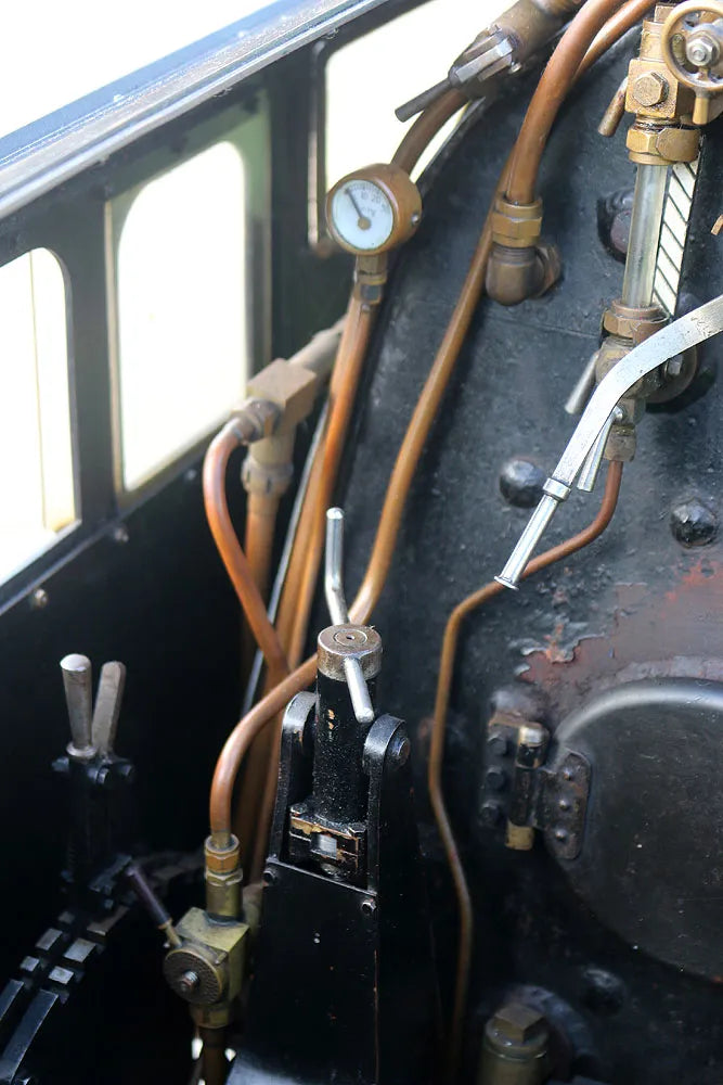 7 1/4 inch gauge LNER V2 2-6-2