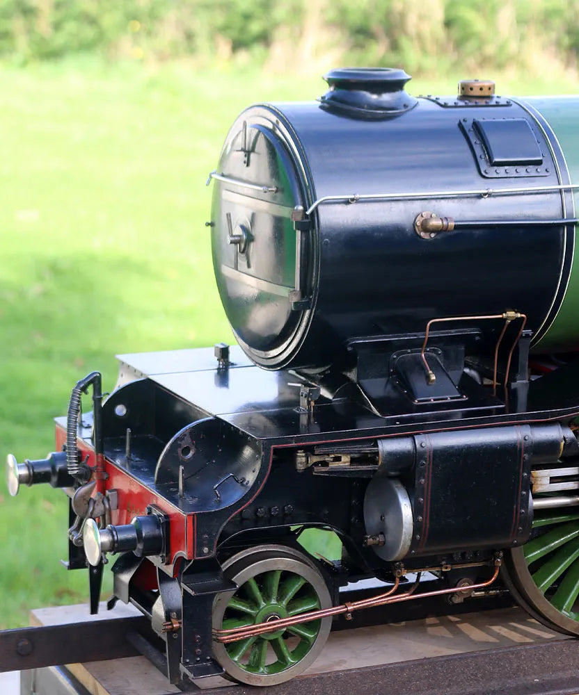 7 1/4 inch gauge LNER V2 2-6-2