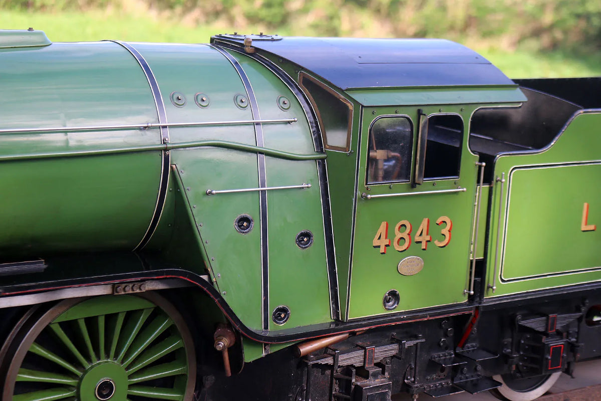 7 1/4 inch gauge LNER V2 2-6-2