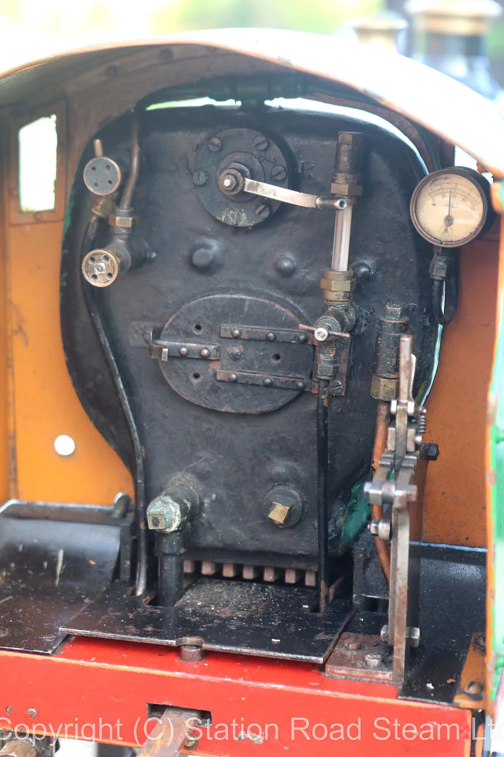 3 1/2 inch gauge GWR 0-6-0 tender locomotive "Iris"