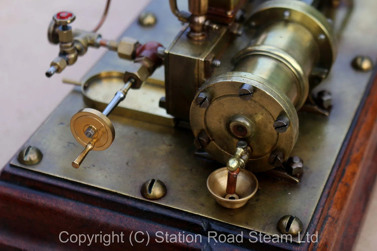 Vintage horizontal mill engine with mechanical lubricator