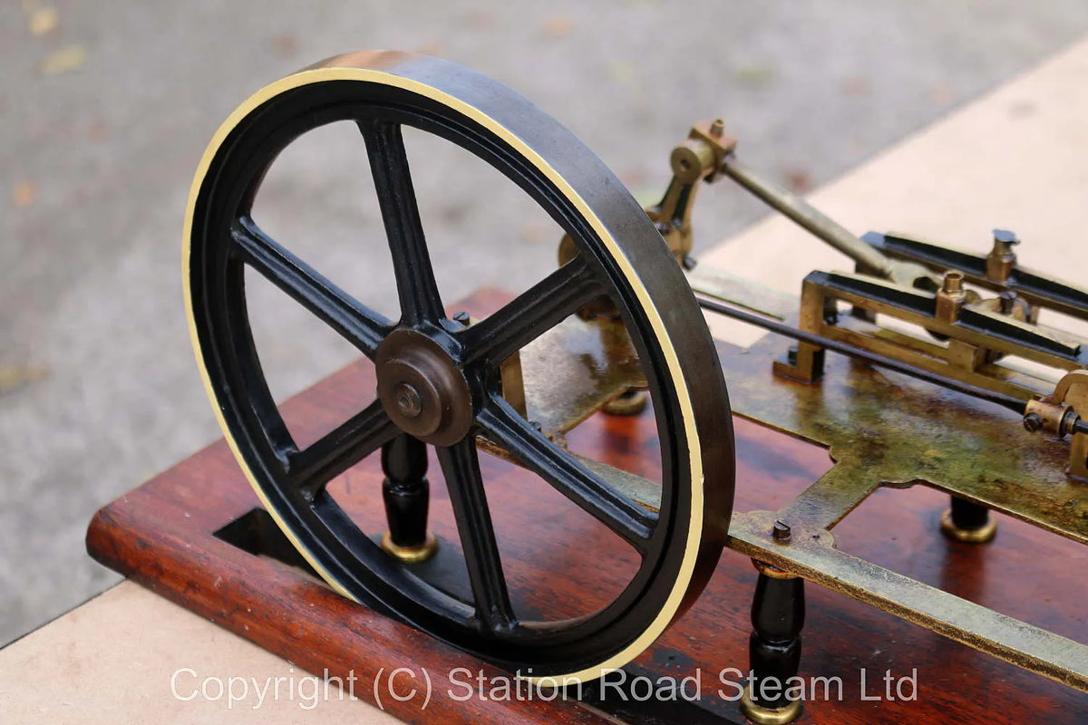 Vintage horizontal engine