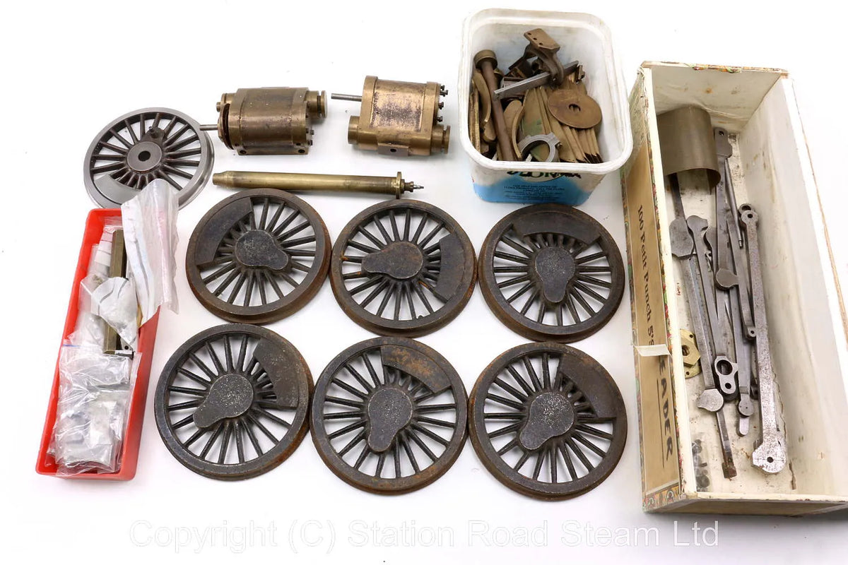 Pair of part-built 3 1/2 inch gauge GWR 4-6-0 "Lickham Hall"