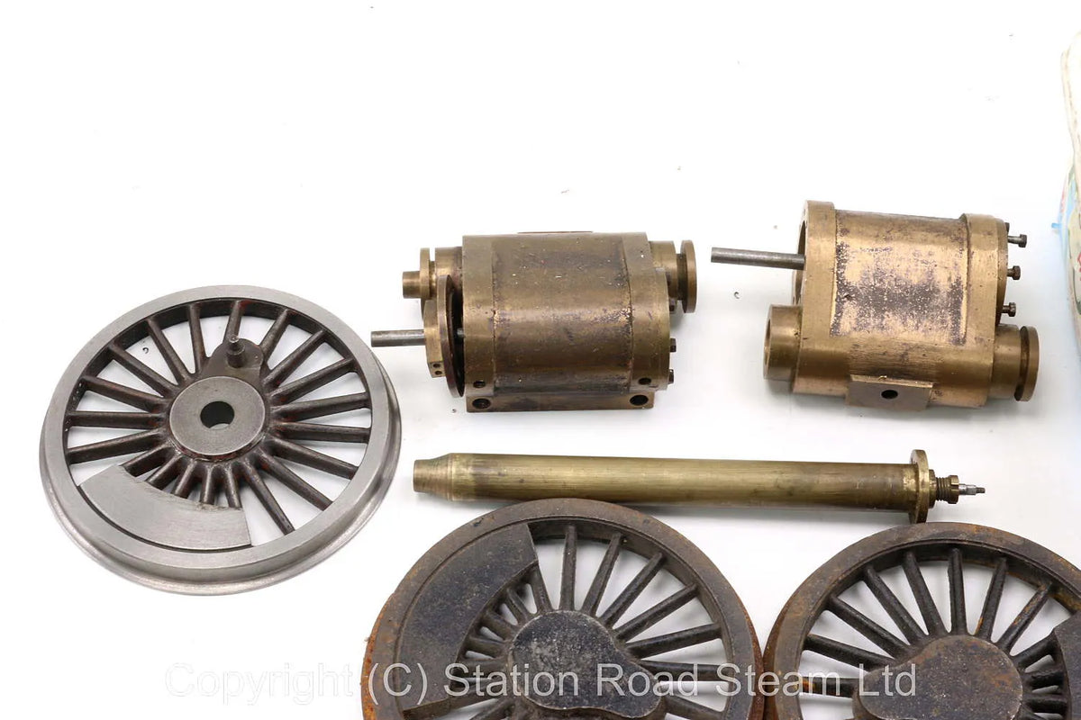 Pair of part-built 3 1/2 inch gauge GWR 4-6-0 "Lickham Hall"