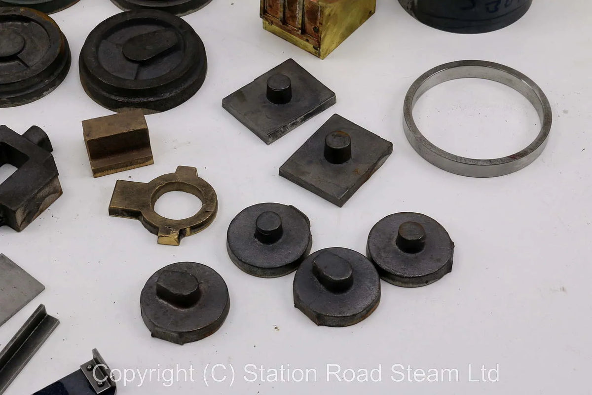 3 1/2 inch gauge "Sweet Violet" frames, castings, flanged boiler kit