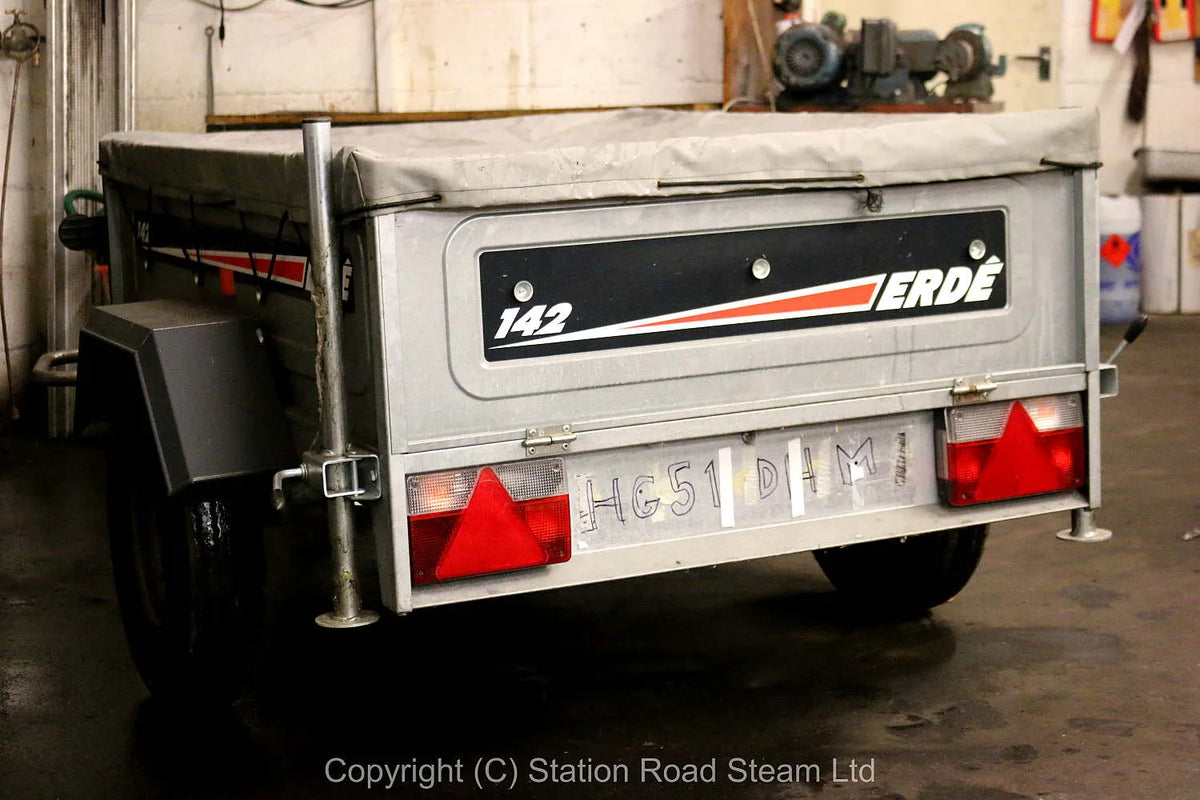 Two wheel road trailer for 7 1/4 inch gauge locomotive