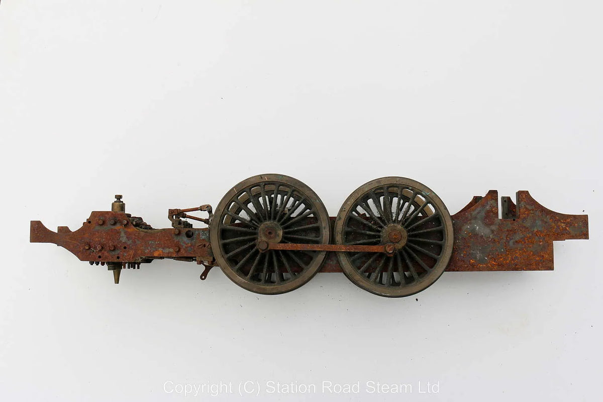 Ancient 3 1/2 inch gauge Atlantic chassis with boiler