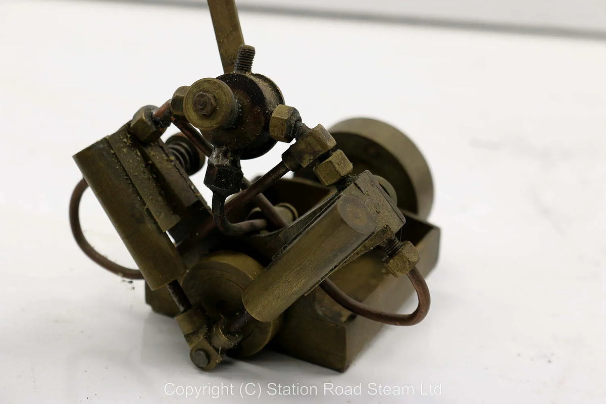 V-twin and single cylinder stationary engines