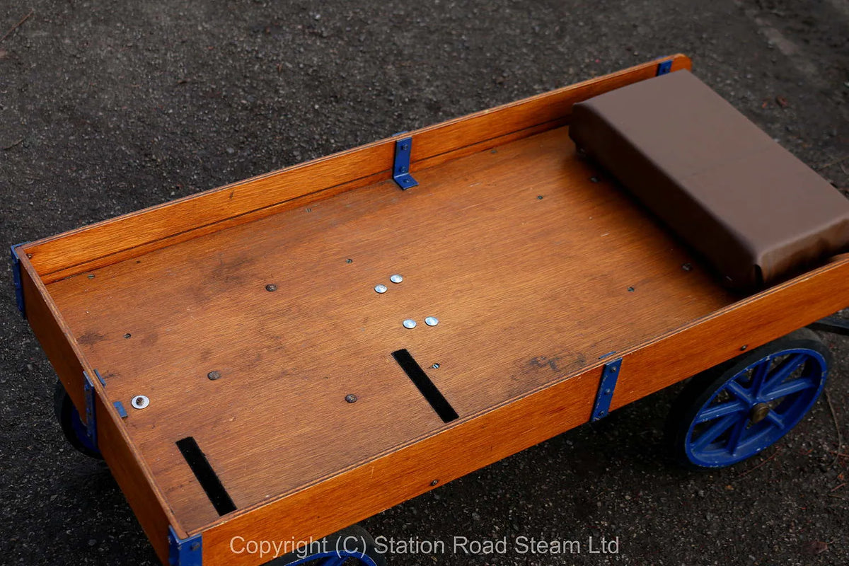 Four wheel traction engine wagon