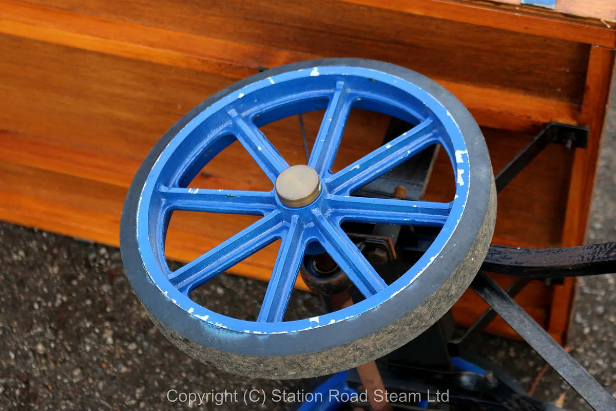 Four wheel traction engine wagon