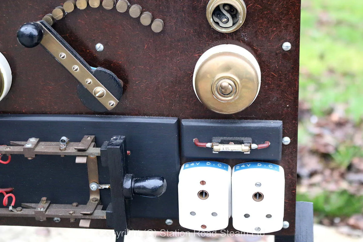 Wolseley WD8 engine with 24V dynamo & lighting board