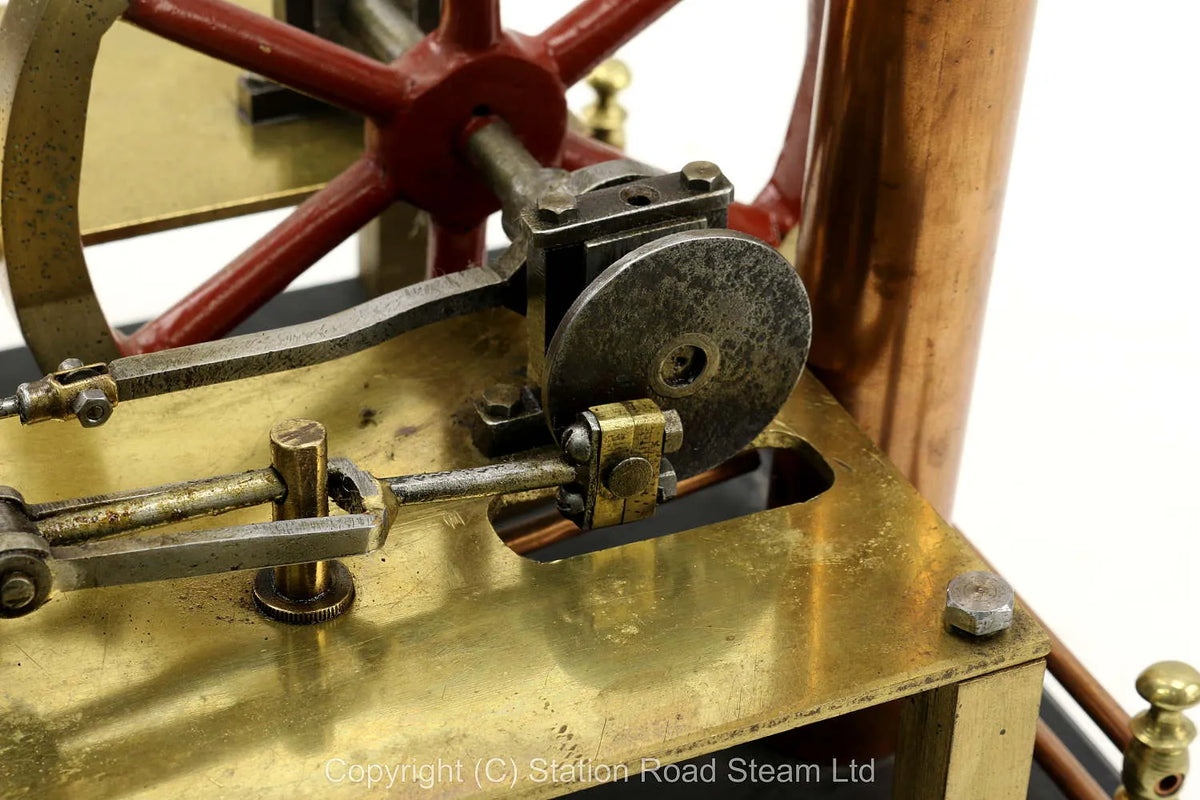 Vintage horizontal engine on later base