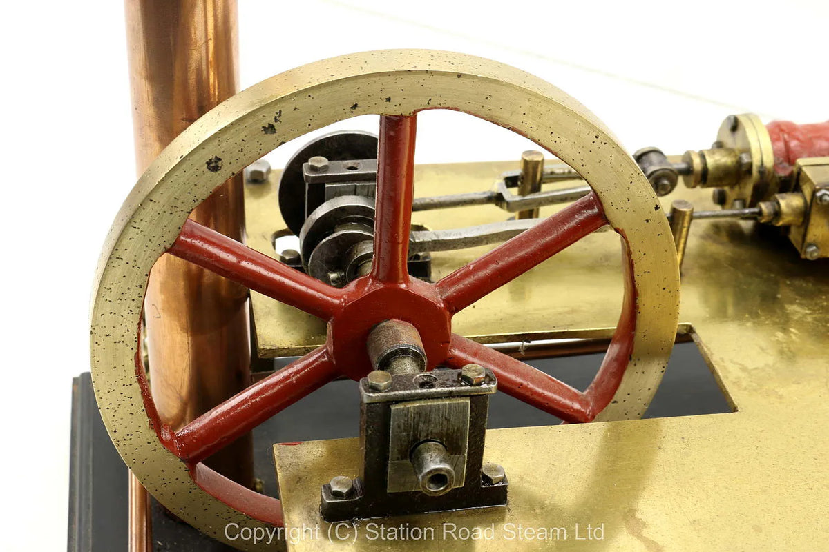 Vintage horizontal engine on later base
