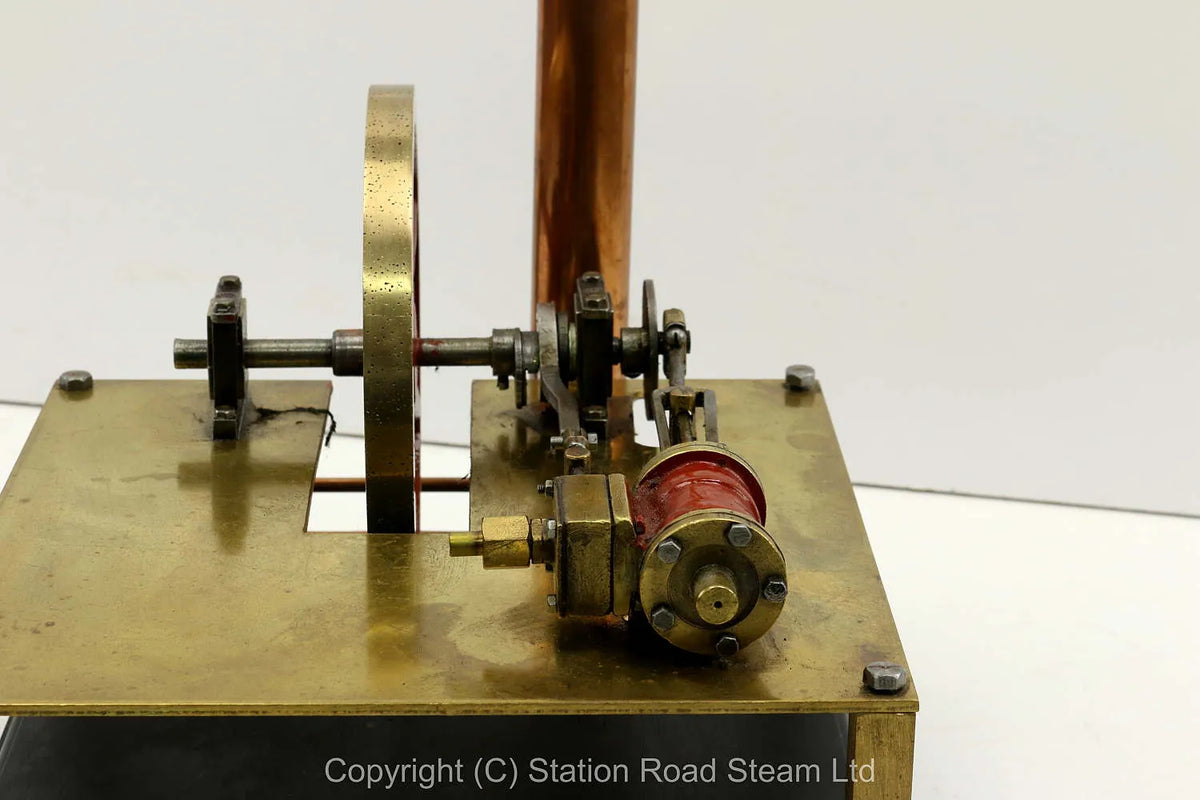 Vintage horizontal engine on later base