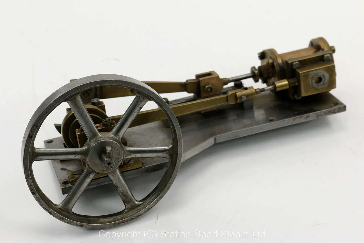 Scratch-built horizontal mill engine