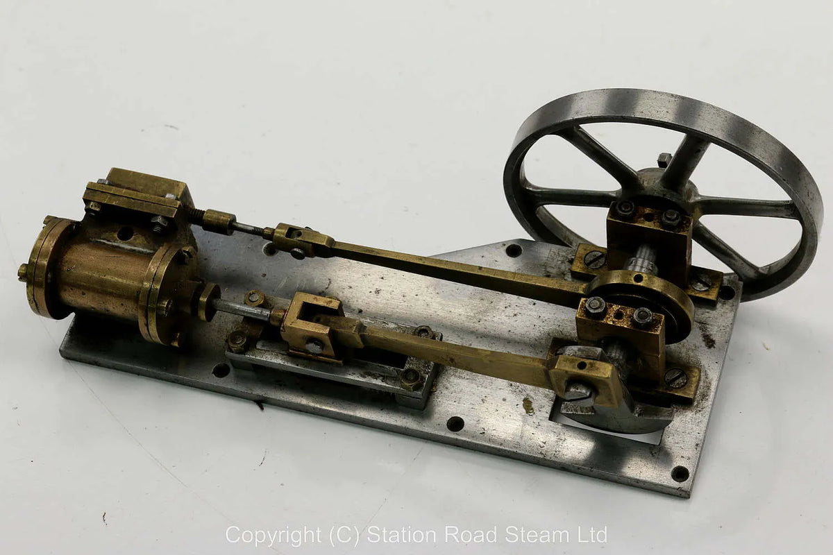 Scratch-built horizontal mill engine