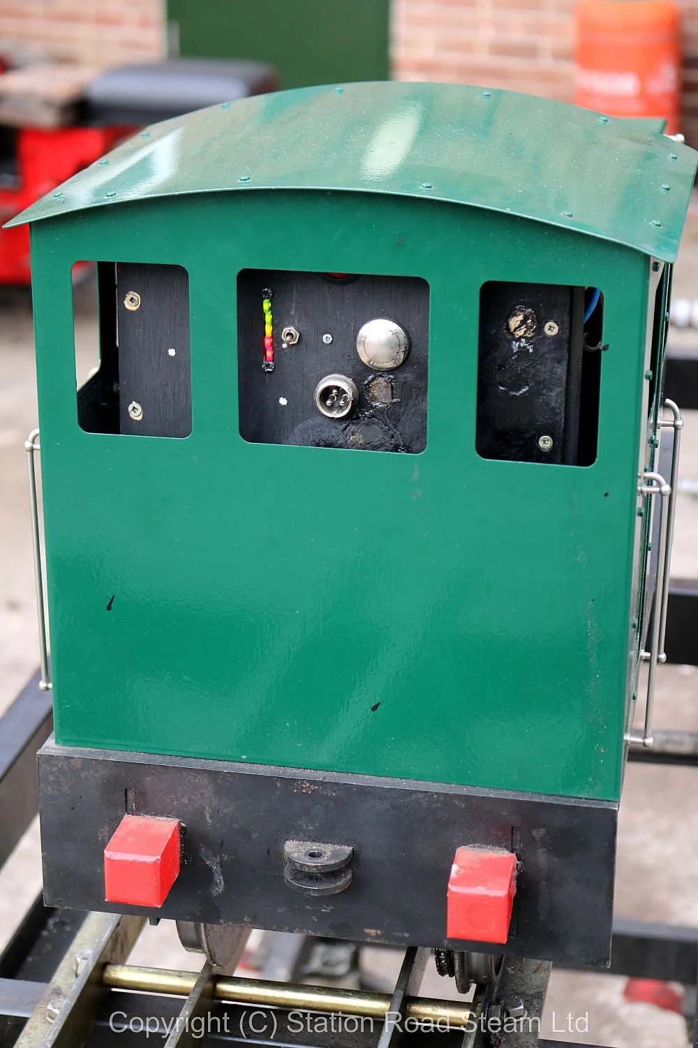 5 inch gauge battery-electric